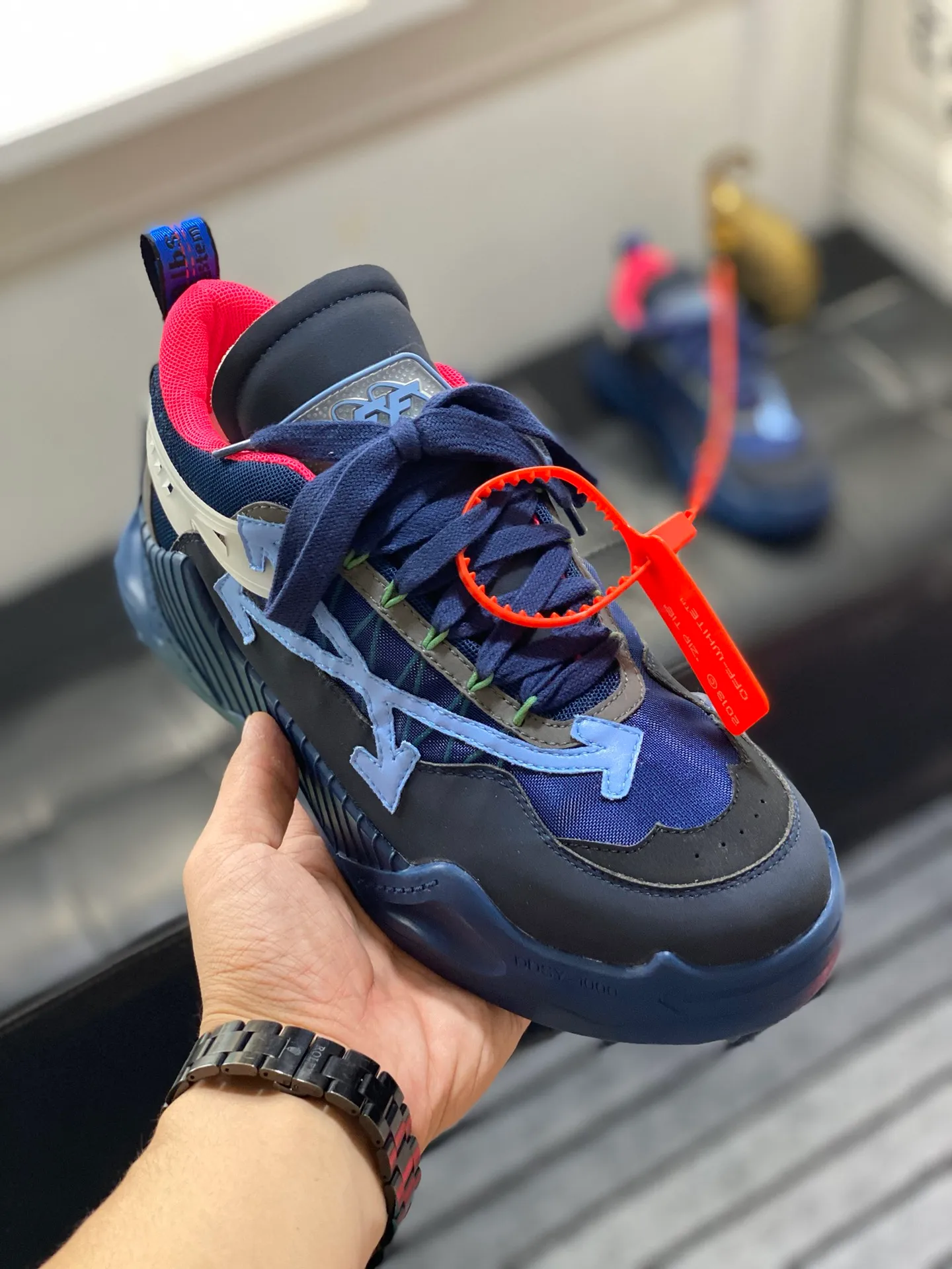 Men's Men's Shoes💰480🌼【New Style】High-end Boutique-🤷‍♂🤷‍♂OFF-WHITE x Air Jordan 】1 The joint shoe has been highly concerned by everyone since its design. The new shoe is shown in the popular Chicago bull white and yellow LOGO color scheme. The shoe body is made of cowhide, cow suede, and other materials. In addition to the X hidden on the inside of the leather, the oversized Swoosh, OFF-WHITE for Nike, Air Jordan 1 birth information and AIR are displayed on both sides of the shoe. The iconic details of OFF-WHITE can be seen on the sole and insole. You can choose a pair if you like the style. Code: 39-44 (45 can be customized